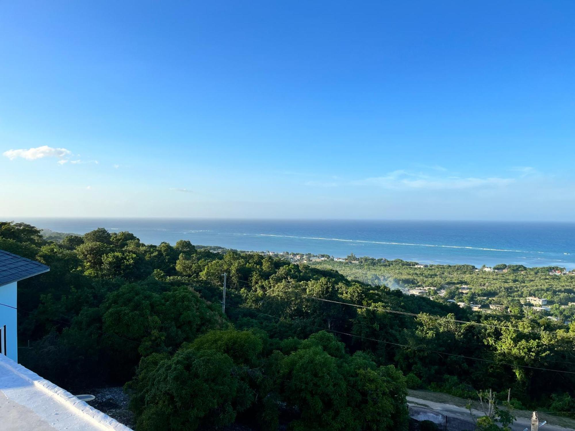 מונטגו ביי Sunshine Lodge: Your Home Away From Home מראה חיצוני תמונה