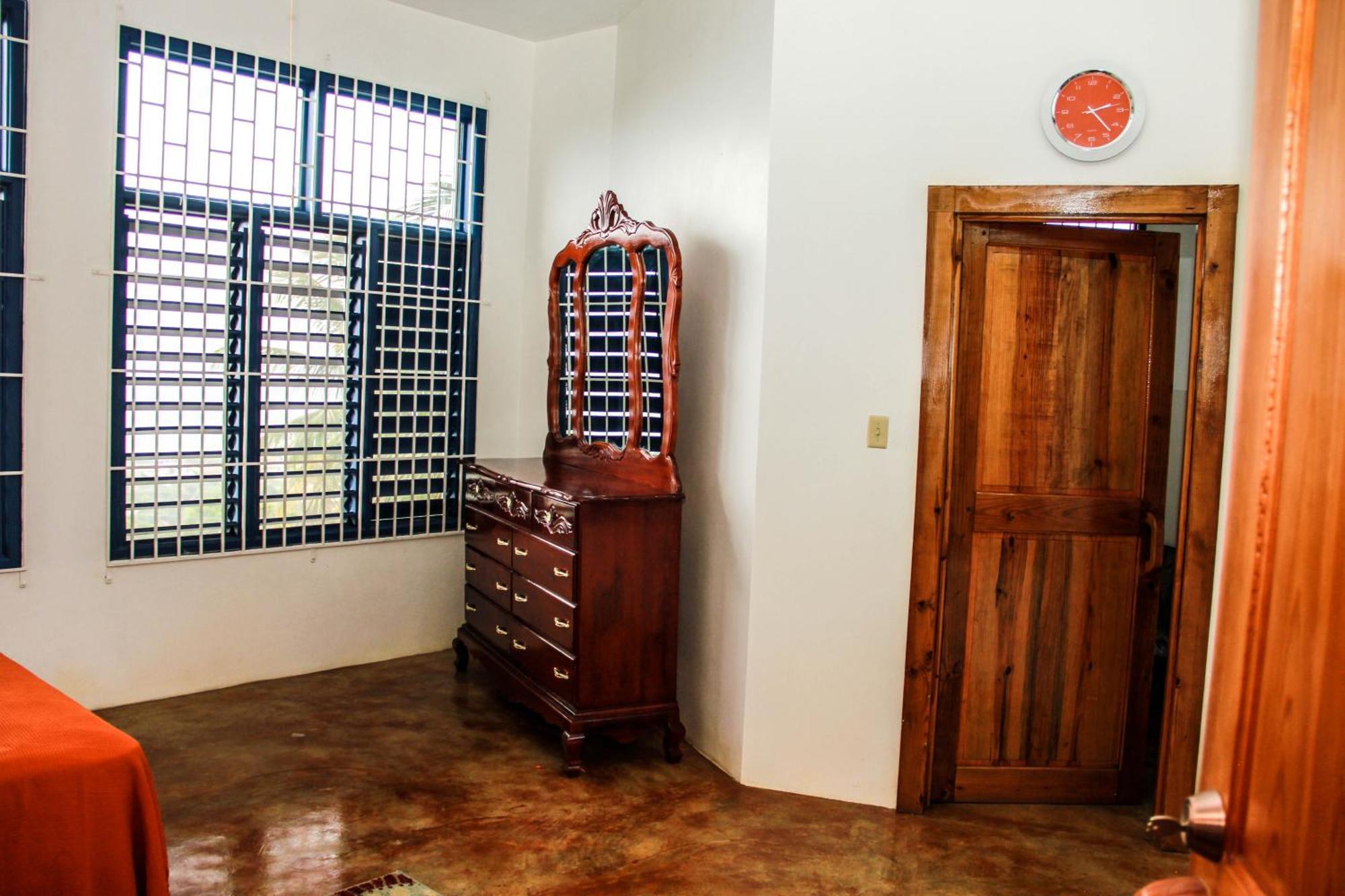 מונטגו ביי Sunshine Lodge: Your Home Away From Home מראה חיצוני תמונה