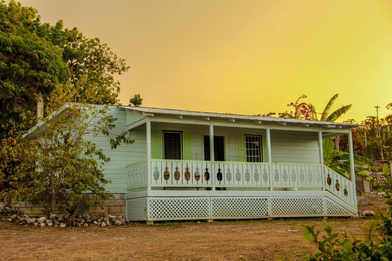 מונטגו ביי Sunshine Lodge: Your Home Away From Home מראה חיצוני תמונה
