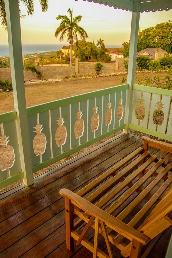 מונטגו ביי Sunshine Lodge: Your Home Away From Home מראה חיצוני תמונה