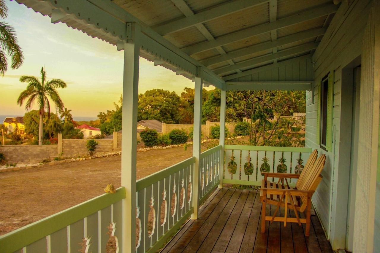 מונטגו ביי Sunshine Lodge: Your Home Away From Home מראה חיצוני תמונה