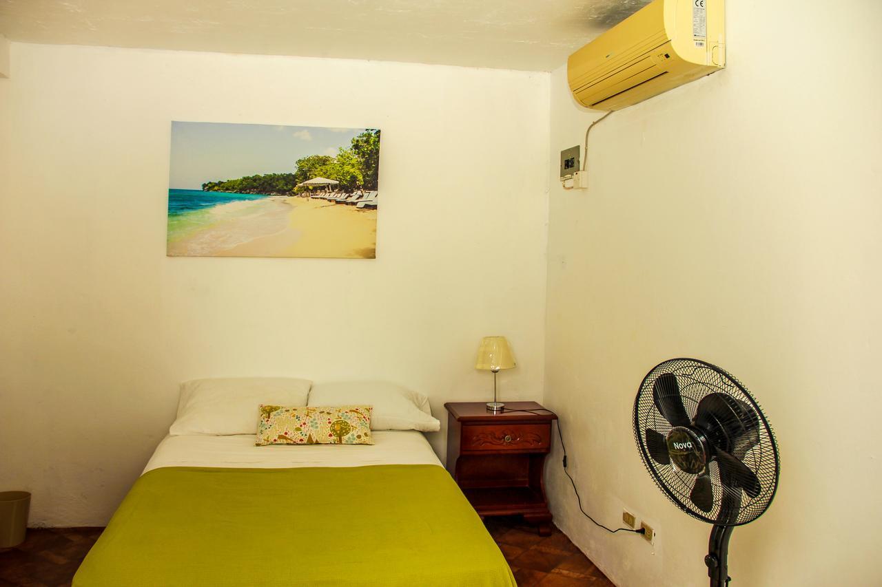 מונטגו ביי Sunshine Lodge: Your Home Away From Home מראה חיצוני תמונה